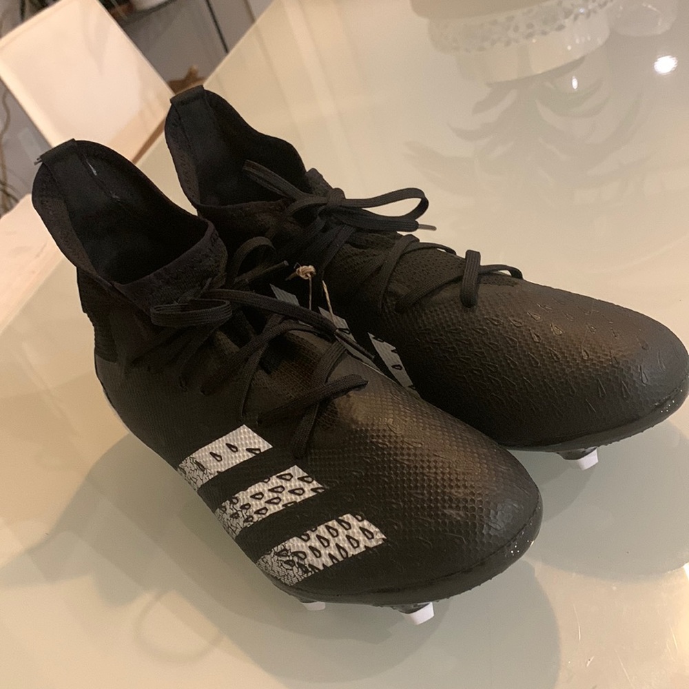 Adidas Predator Freak .3 F - size M10.5/W11.5